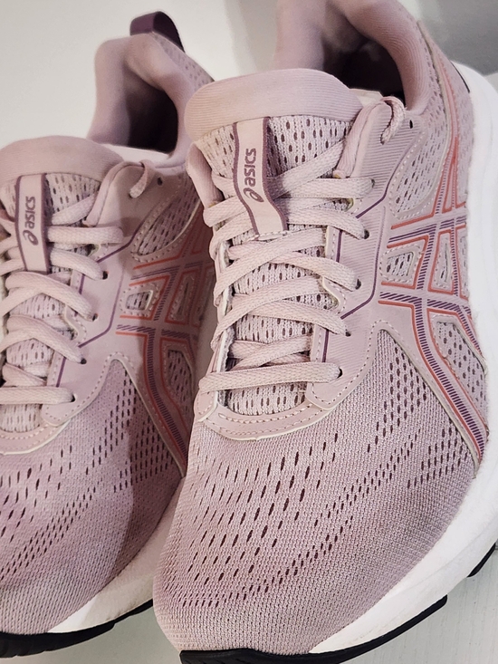 Asics Shoes - ASICS Women's Running Shoes in Lavender, Size 9.5